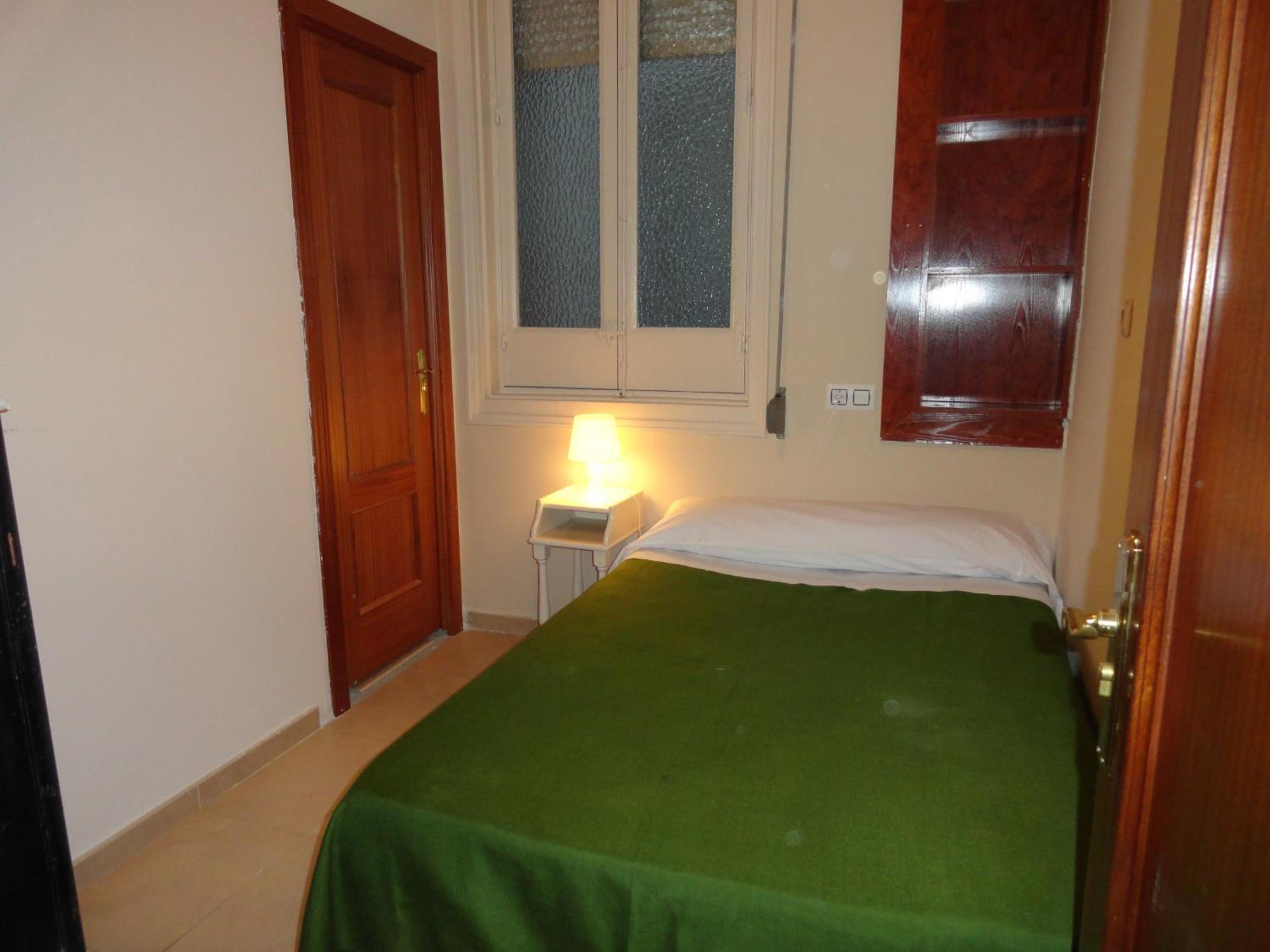 Hostal Alistana Madrid Ngoại thất bức ảnh