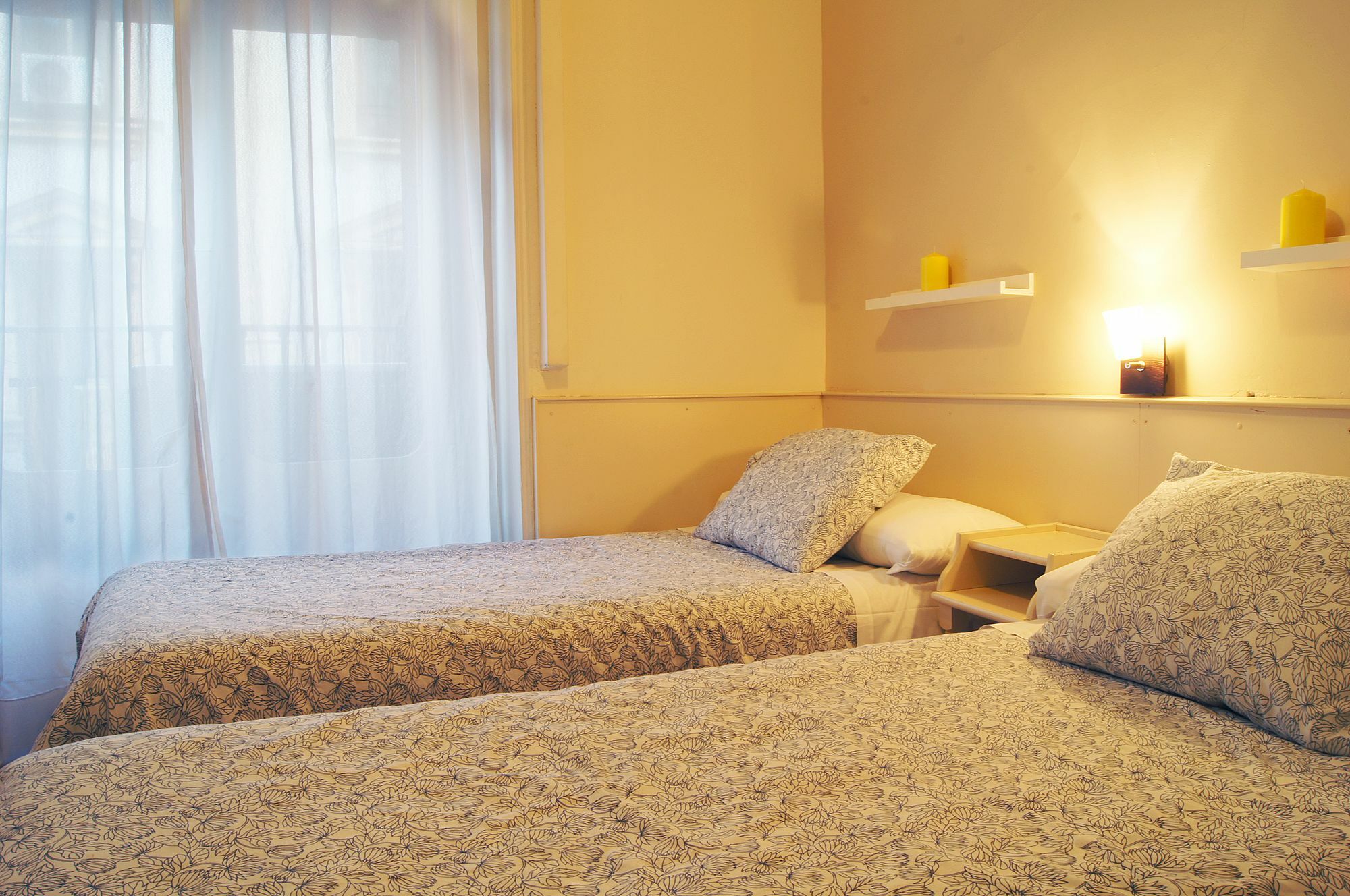 Hostal Alistana Madrid Ngoại thất bức ảnh