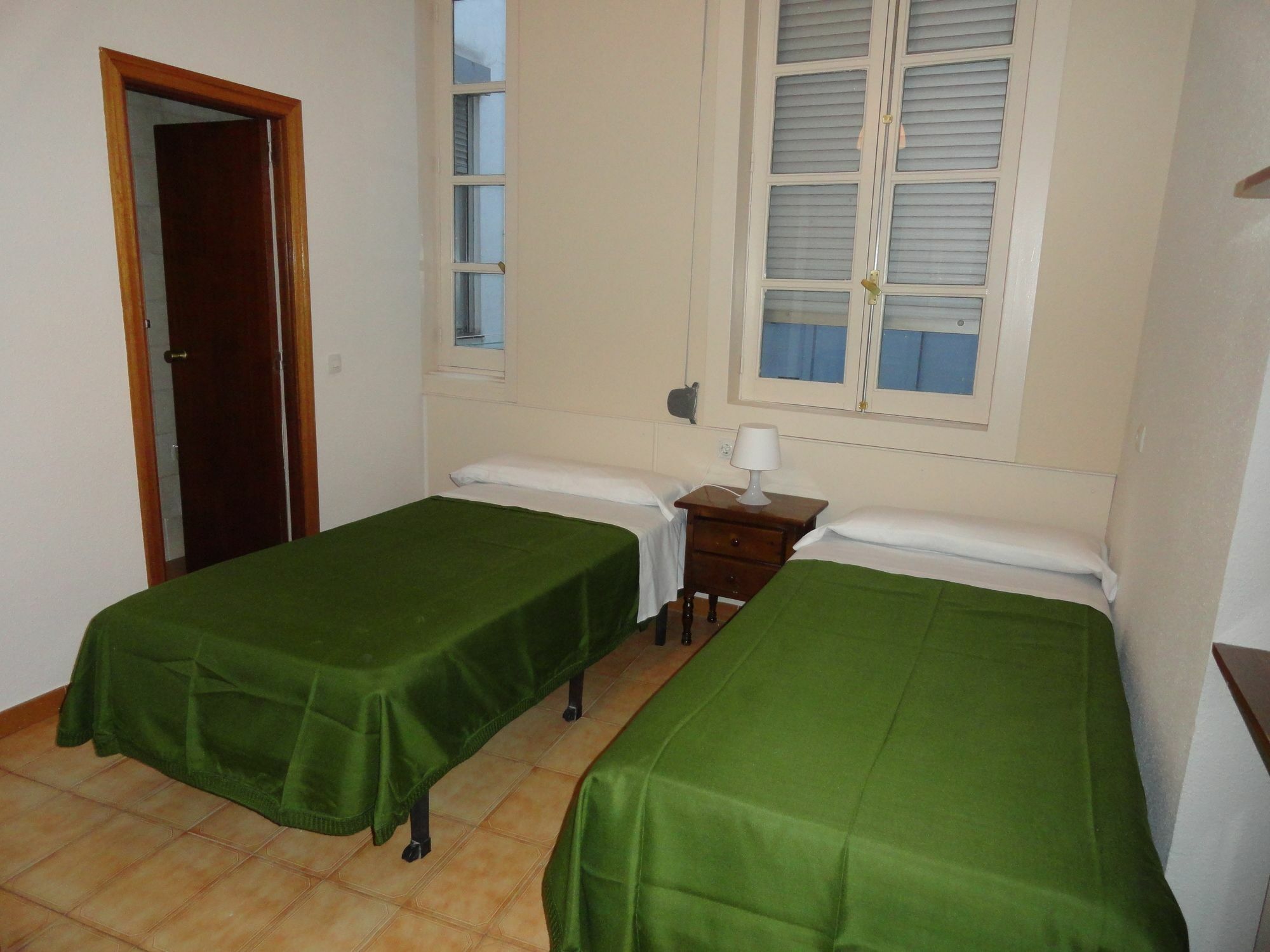 Hostal Alistana Madrid Ngoại thất bức ảnh